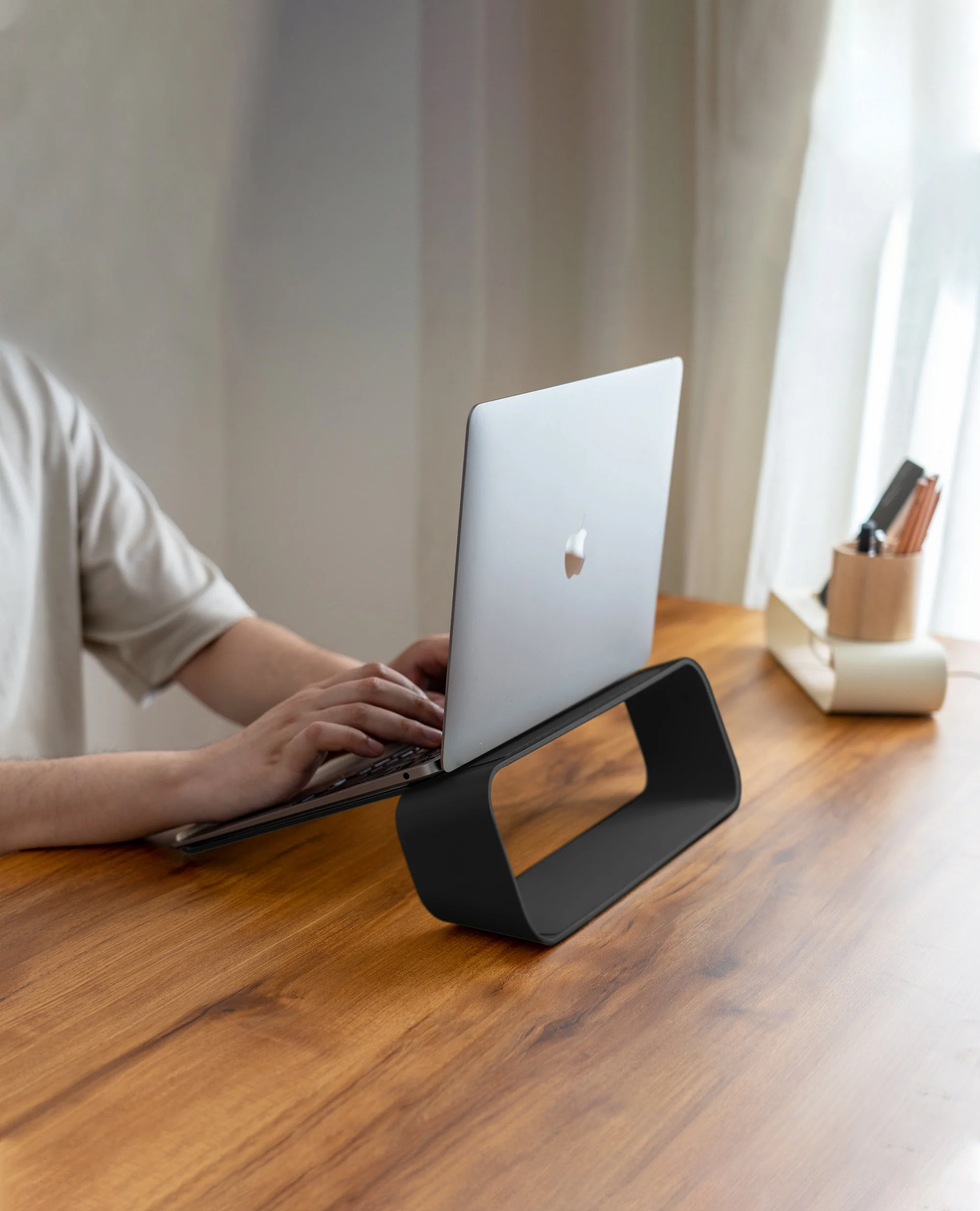 Arete Laptop Stand - Image 39