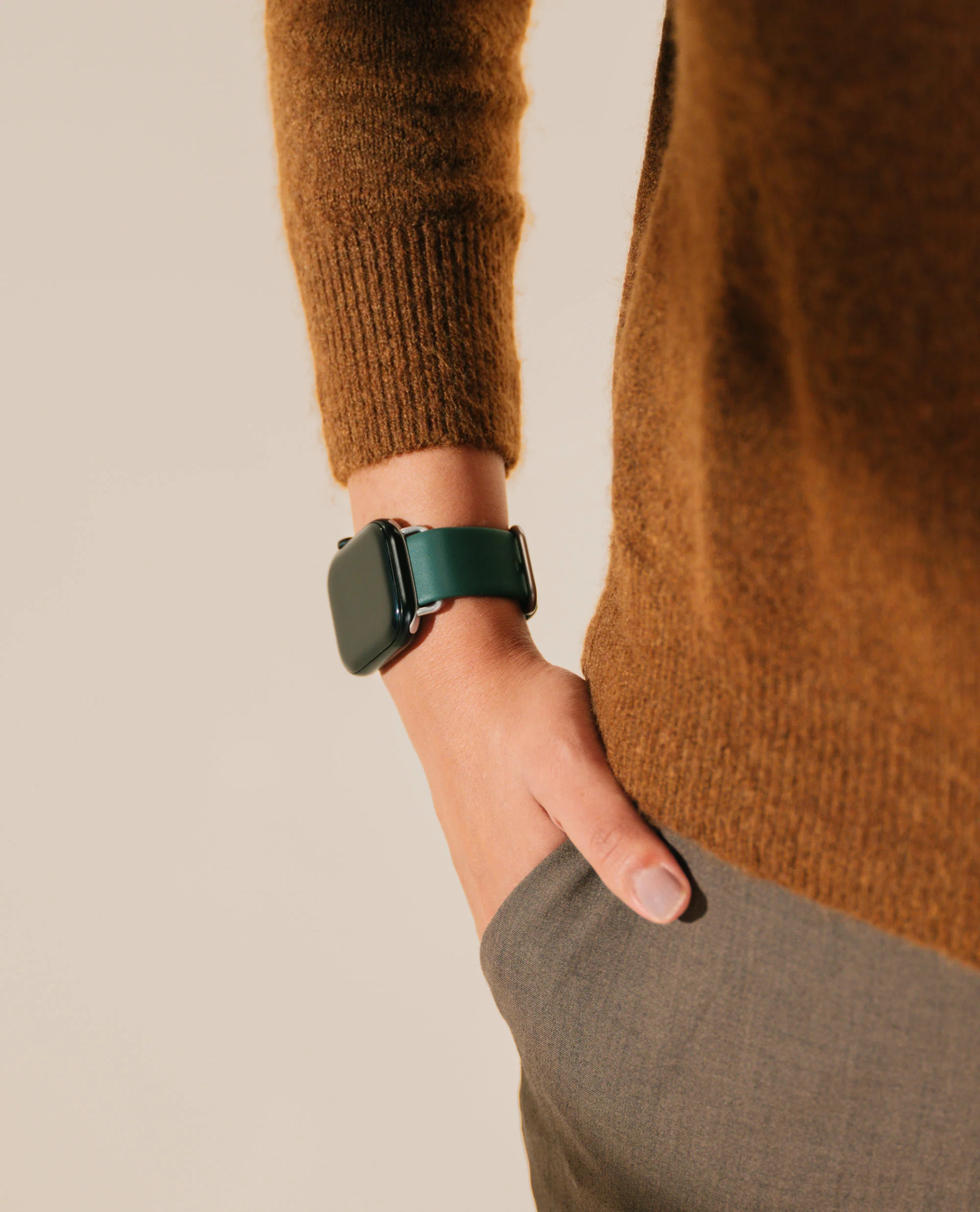 Ellipse Leather Apple Watch Band - Image 25
