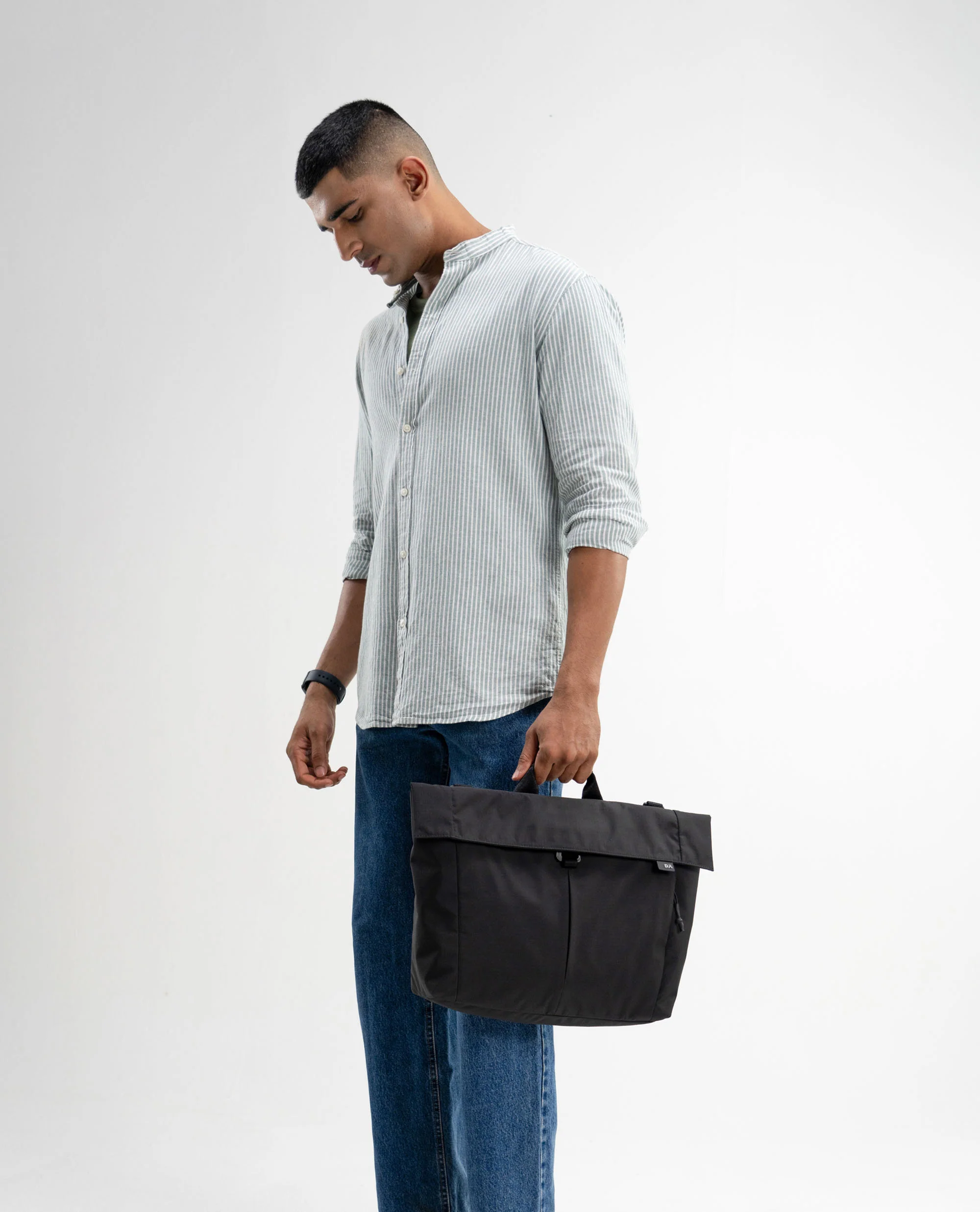 Pivot Messenger Bag - Image 14